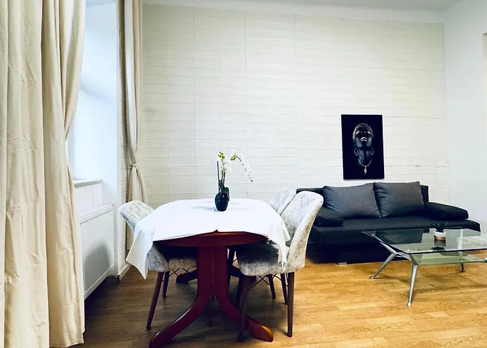 Modern 2Br Stay For 5 Prime Location