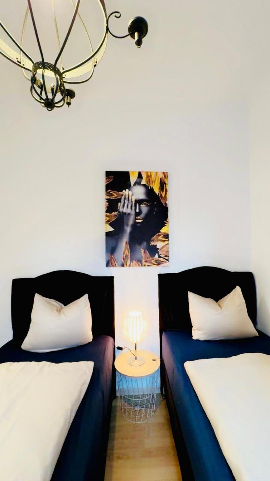 Modern 2br For 5 Prime Location