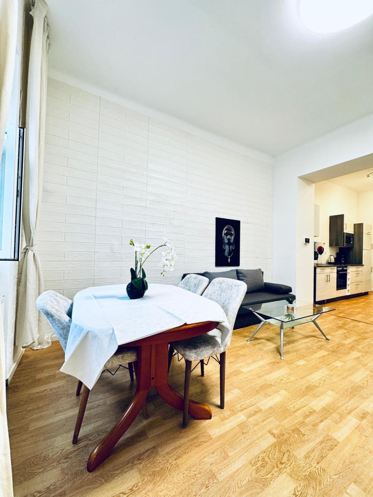 Modern 2br For 5 Prime Location Appartement Klosterneuburg