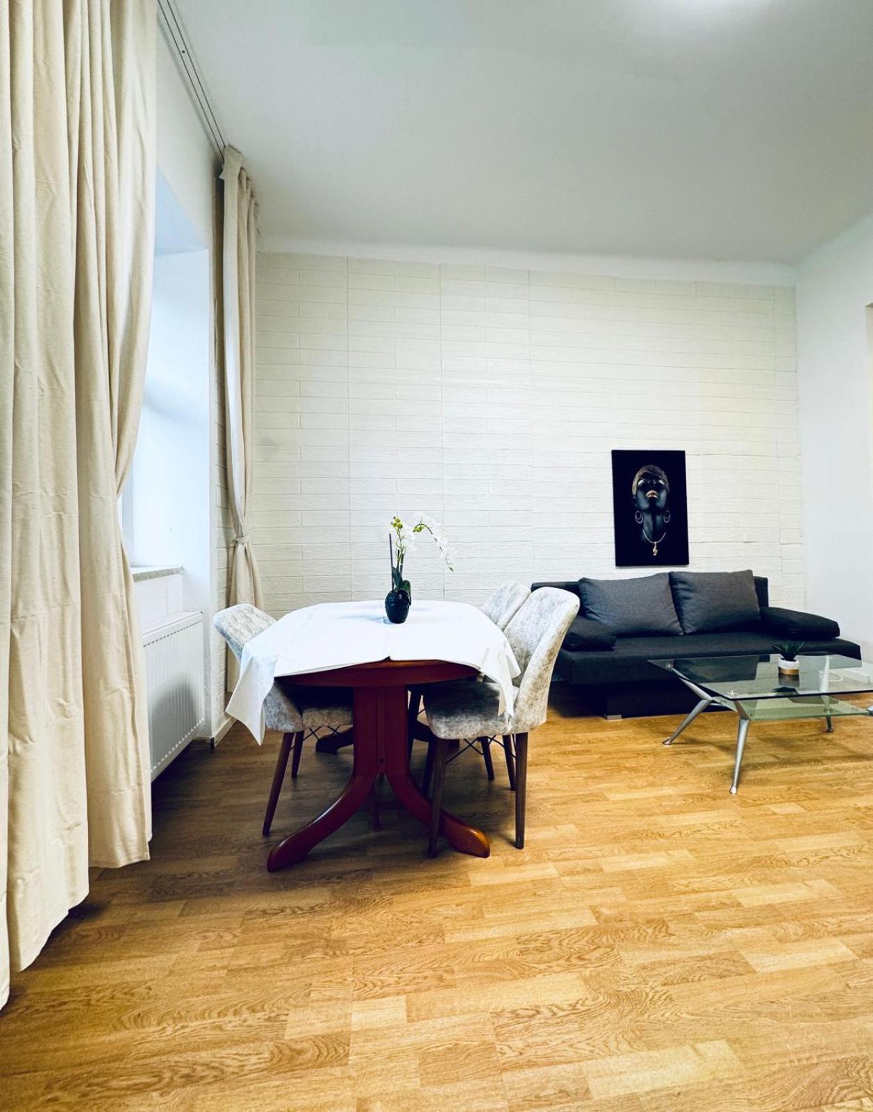 Modern 2br For 5 Prime Location Appartement Klosterneuburg